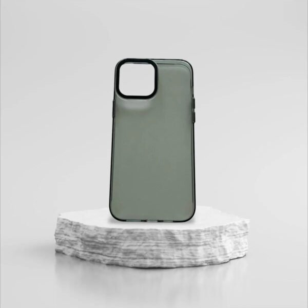 iPhone 13 Pro Uyumlu Siyah Sert Silikon Kılıf